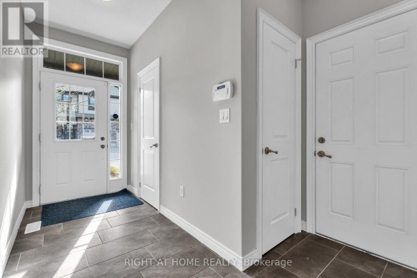 Laundry room - 16 - 1030 Oakcrossing Gate, London North, ON N6H0H1 Photo 5