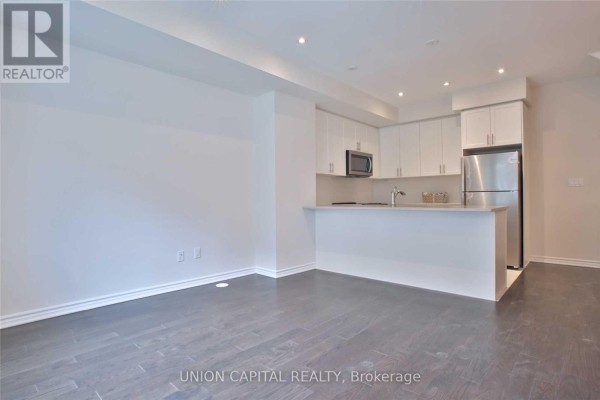 Bedroom - 16 - 18 Applewood Lane, Toronto, ON M9C0C1 Photo 4