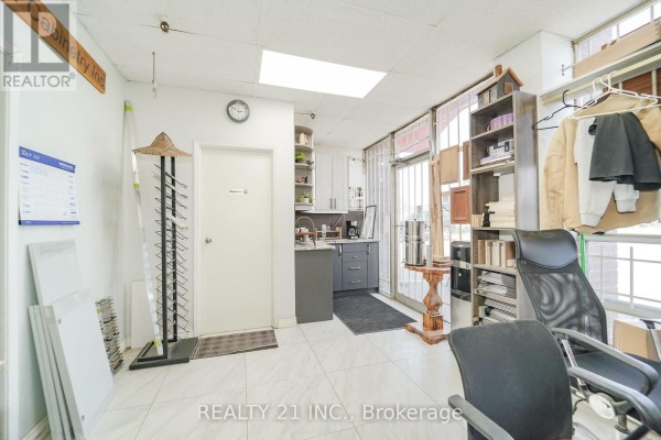 16 - 1960 Ellesmere Road, Toronto, ON M1H2V9 Photo 5