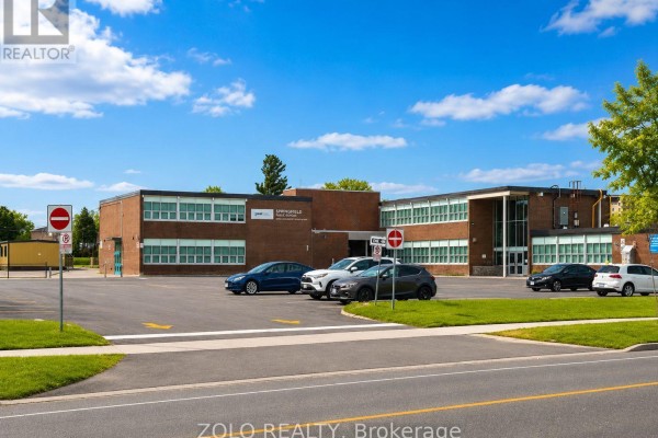 16 - 3250 The Credit Woodlands, Mississauga, ON, photo 2