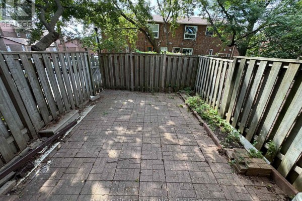 16 - 72 Dusay Place, Toronto, ON, photo 3