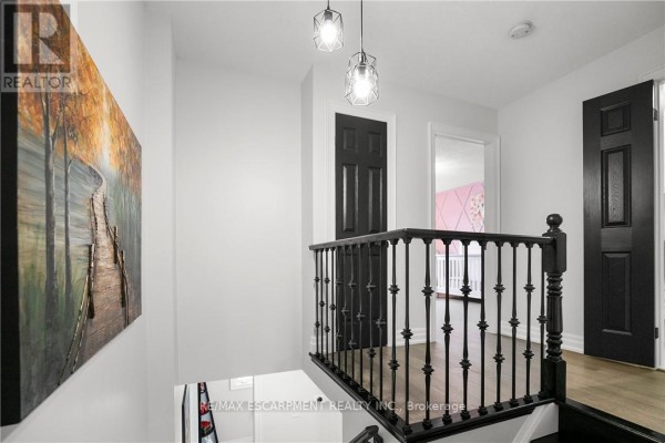 16 - 876 Golf Links Road, Hamilton, ON, photo 3