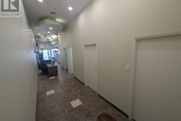 16 - 9100 Jane Street, Vaughan, ON L4K0A4 Photo 4