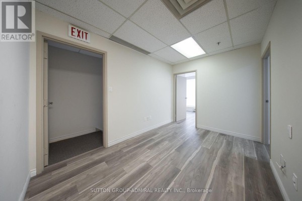 16 - Upper Level - 65 Woodstream Boulevard, Vaughan, ON L4L7Z1 Photo 3