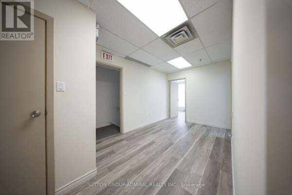 16 - Upper Level - 65 Woodstream Boulevard, Vaughan, ON L4L7Z1 Photo 4