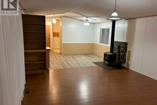 Primary Bedroom - 16 1 Street W, Faust, AB T0G0X0 Photo 4