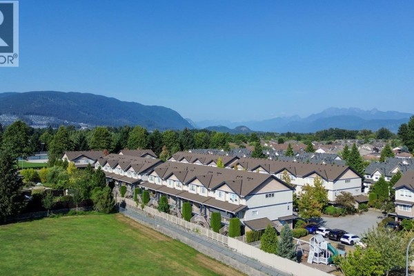 16 1268 Riverside Drive, Port Coquitlam, BC V3B0A8 Photo 3
