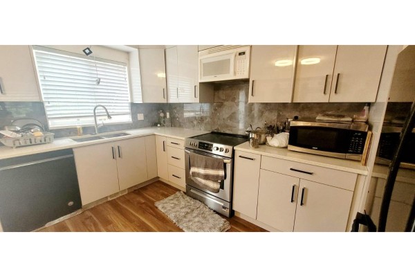 16 12738 66 Avenue, Surrey, BC, photo 3