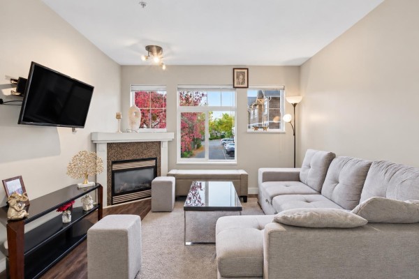 16 20771 Duncan Way, Langley, BC V3A9L4 Photo 2