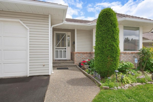 16 32615 Murray Avenue, Abbotsford, BC V2T4T8 Photo 2
