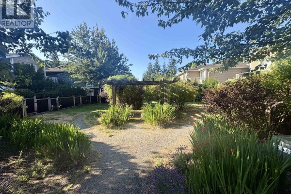 16 624 Shaw Road, Gibsons, BC V0N1V8 Photo 4