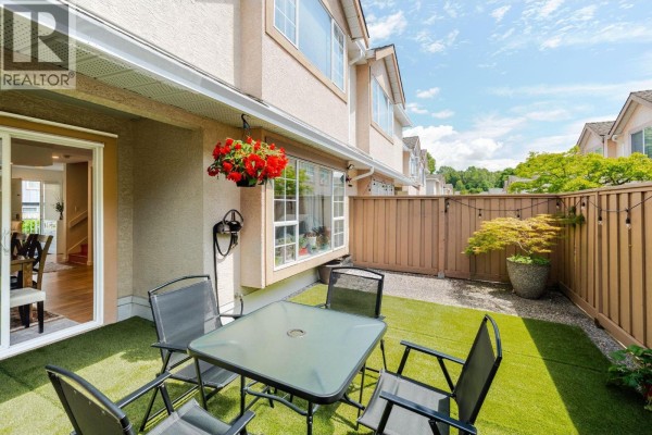 16 901 W 17th Street, North Vancouver, BC V7P1V8 Photo 3