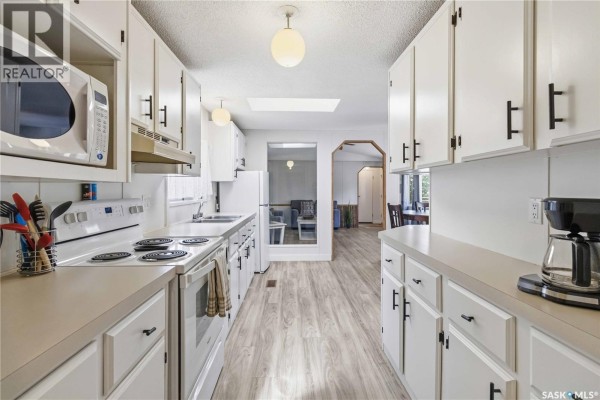 Kitchen - 16 Archie Clampitt Drive, Kivimaa Moonlight Bay, SK S0M1J0 Photo 5