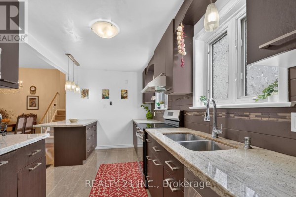 Bedroom 2 - 16 Baltray Crescent, Toronto, ON M3A2H4 Photo 5