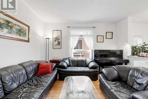 Family room - 16 Barkwood Hollow, Markham, ON L6C2J9 Photo 5