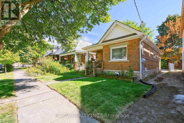 Kitchen - 16 Barrington Avenue, London North, ON N6H1J9 Photo 3