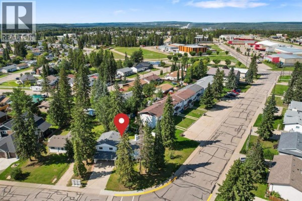 16 Blueberry Drive, Whitecourt, AB, photo 2