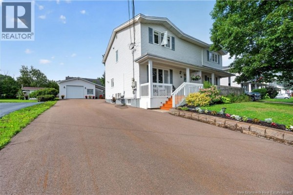 16 Briarlea Drive, Moncton, NB, photo 2