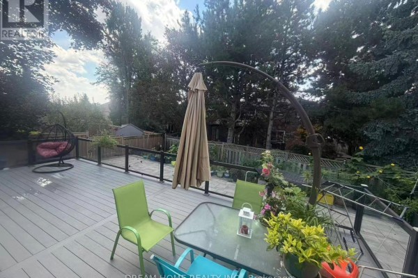 16 Brooklyn Crescent W, Markham, ON, photo 3