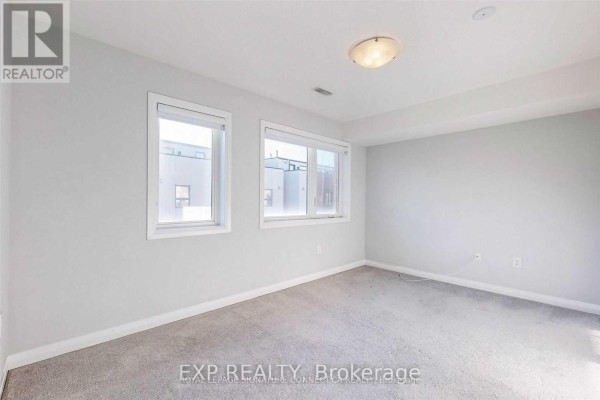 16 Caroline Carpenter Grove, Toronto, ON M3K0B1 Photo 3