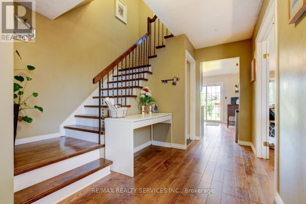 Primary Bedroom - 16 Cavalier Court, Brampton, ON L6V3K6 Photo 4