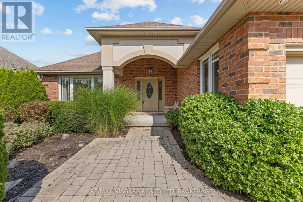 16 Cherry Ridge Boulevard, Pelham, ON, photo 2