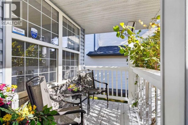 16 Citadel Estates Terrace Nw, Calgary, AB, photo 2