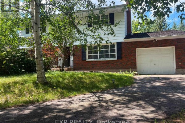 Bedroom - 16 Civic Street, Killaloe, Hagarty And Richards, ON K0J2A0 Photo 2