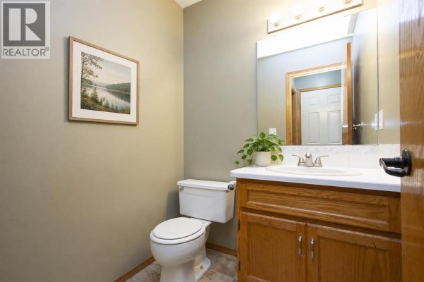 Bedroom - 16 Davis Close, Red Deer, AB T4R2L4 Photo 5