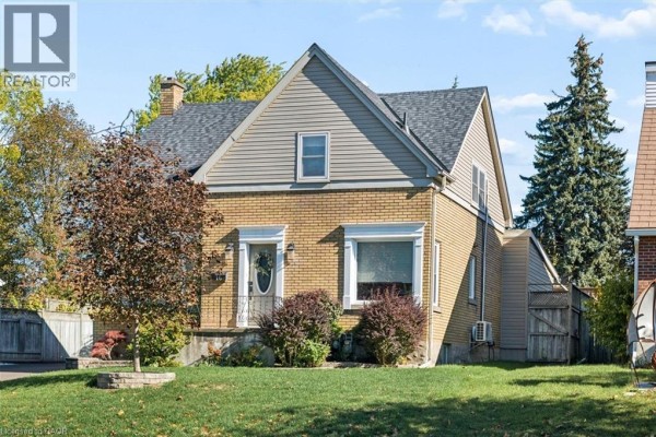 Primary Bedroom - 16 Devitt Avenue S Unit# Upper, Waterloo, ON N2J1Y5 Photo 2