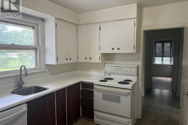 Bedroom 2 - 16 Donegal Road, Ottawa, ON K2S1P7 Photo 4