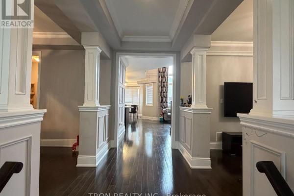 16 Dungannon Drive, Markham, ON L6C0K1 Photo 2