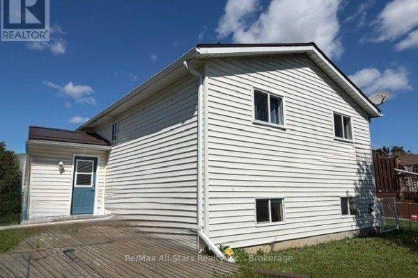 Kitchen - 16 Dunn Street, Kawartha Lakes, ON K0M1A0 Photo 3