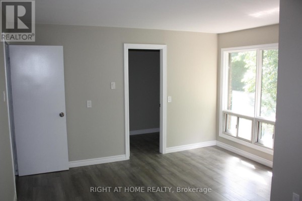 16 Dunning Crescent, Toronto, ON M8W4S8 Photo 5