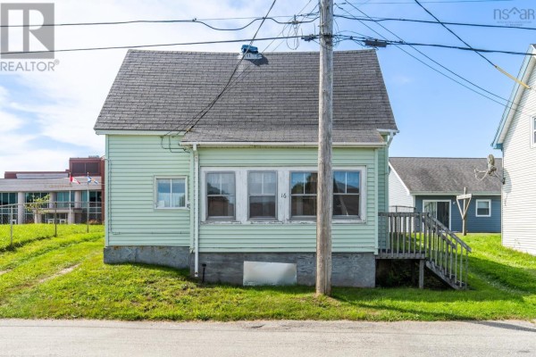 16 East Street, Yarmouth, NS, photo 2