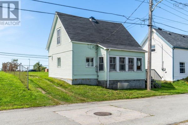 16 East Street, Yarmouth, NS, photo 3