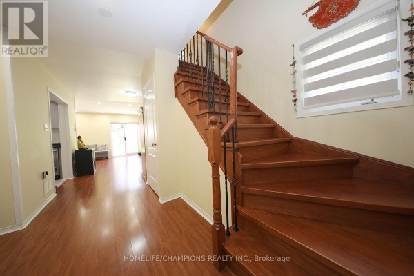 16 Echo Glen Road, Toronto, ON, photo 3