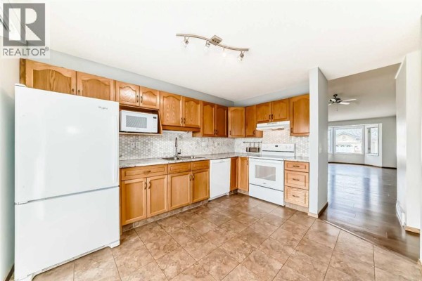 Primary Bedroom - 16 Edenwold Green Nw, Calgary, AB T3A5B8 Photo 4
