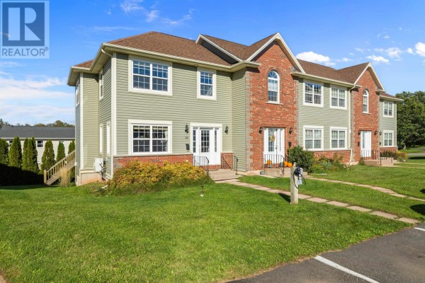Townhouse for sale at 16 Edgeview Court, Stratford, PE - MLS® u262aL