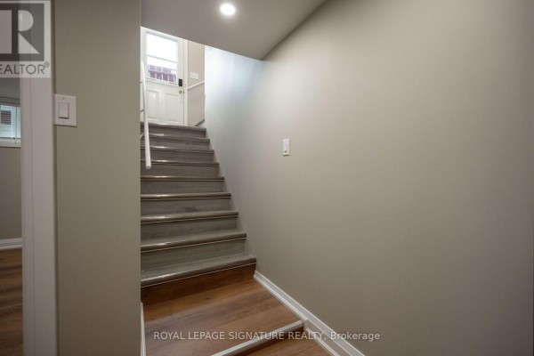 Living room - 16 Eleanor (lower Level) Court, Guelph, ON N1E1S8 Photo 3