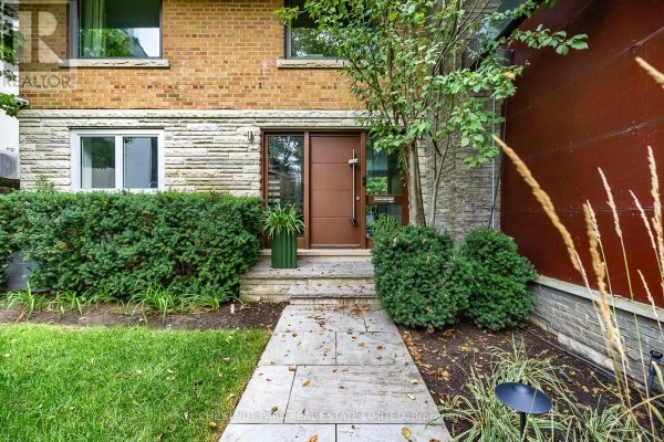 16 Fallingbrook Wood, Toronto, ON M1N1B8 Photo 3