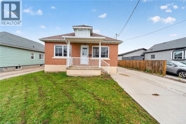 16 Garden Street, Thorold, ON L2V3J1 Photo 4