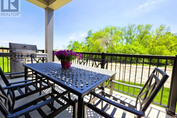 16 Gianvito Crescent, King, ON, photo 3