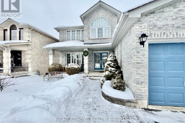 16 Grants Way, Barrie, ON L4N0J4 Photo 2