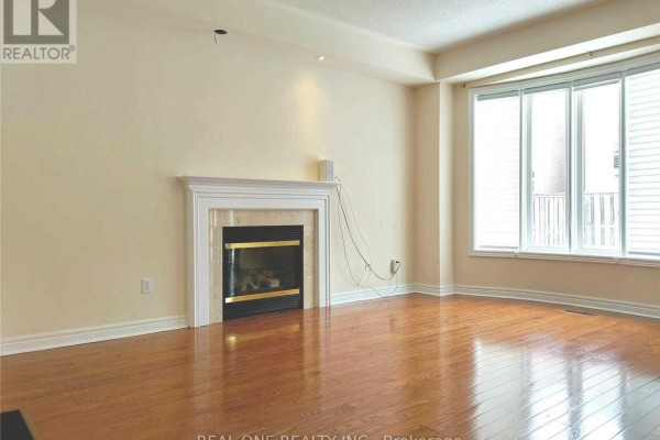 Family room - 16 Hammersly Boulevard, Markham, ON L6E2A5 Photo 4