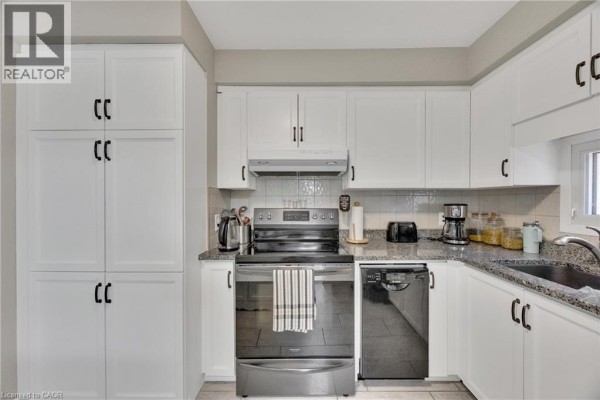 2pc Bathroom - 16 Hawkins Crescent, Tillsonburg, ON N4G5K7 Photo 2