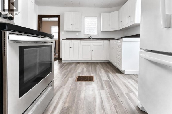 3pc Bathroom - 16 Highfield Street, Miramichi, NB E1N4J3 Photo 2