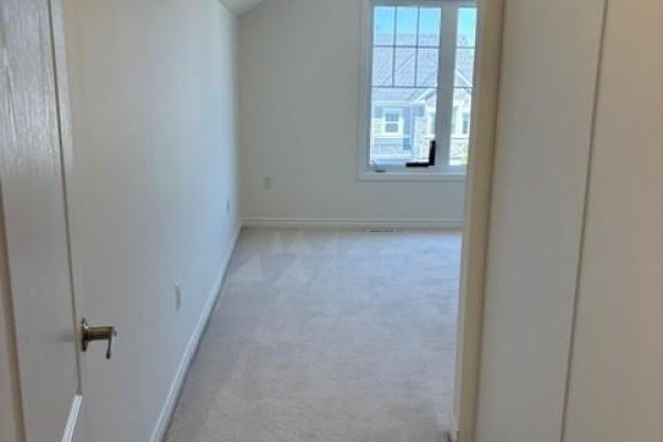 Bedroom 2 - 16 Hills Thistle Drive, Wasaga Beach, ON L9Z0J3 Photo 5