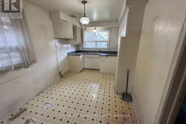 Kitchen - 16 Hoshlega Drive, Toronto, ON M1G2X5 Photo 3