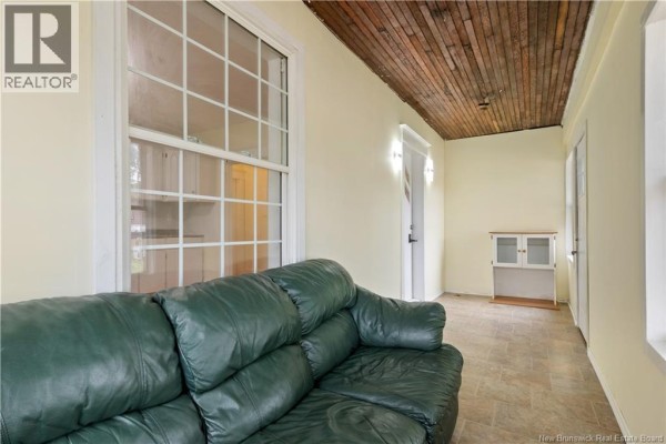 Loft - 16 Humphrey, Moncton, NB E1C6N9 Photo 4